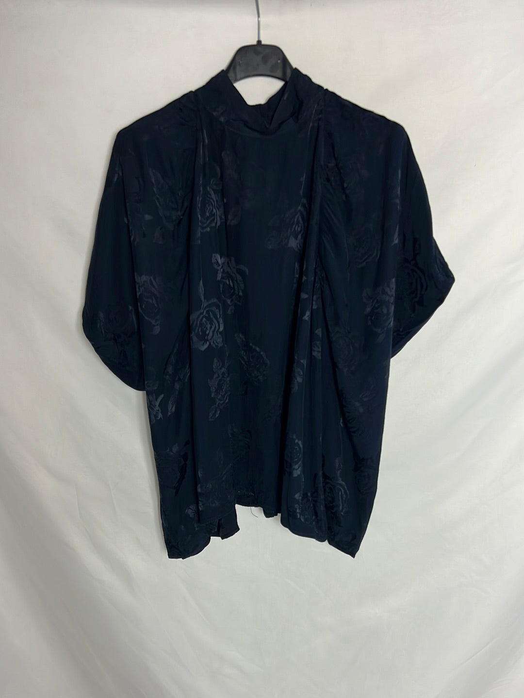 ZARA. Blue printed blouse with sleeve detail. TM