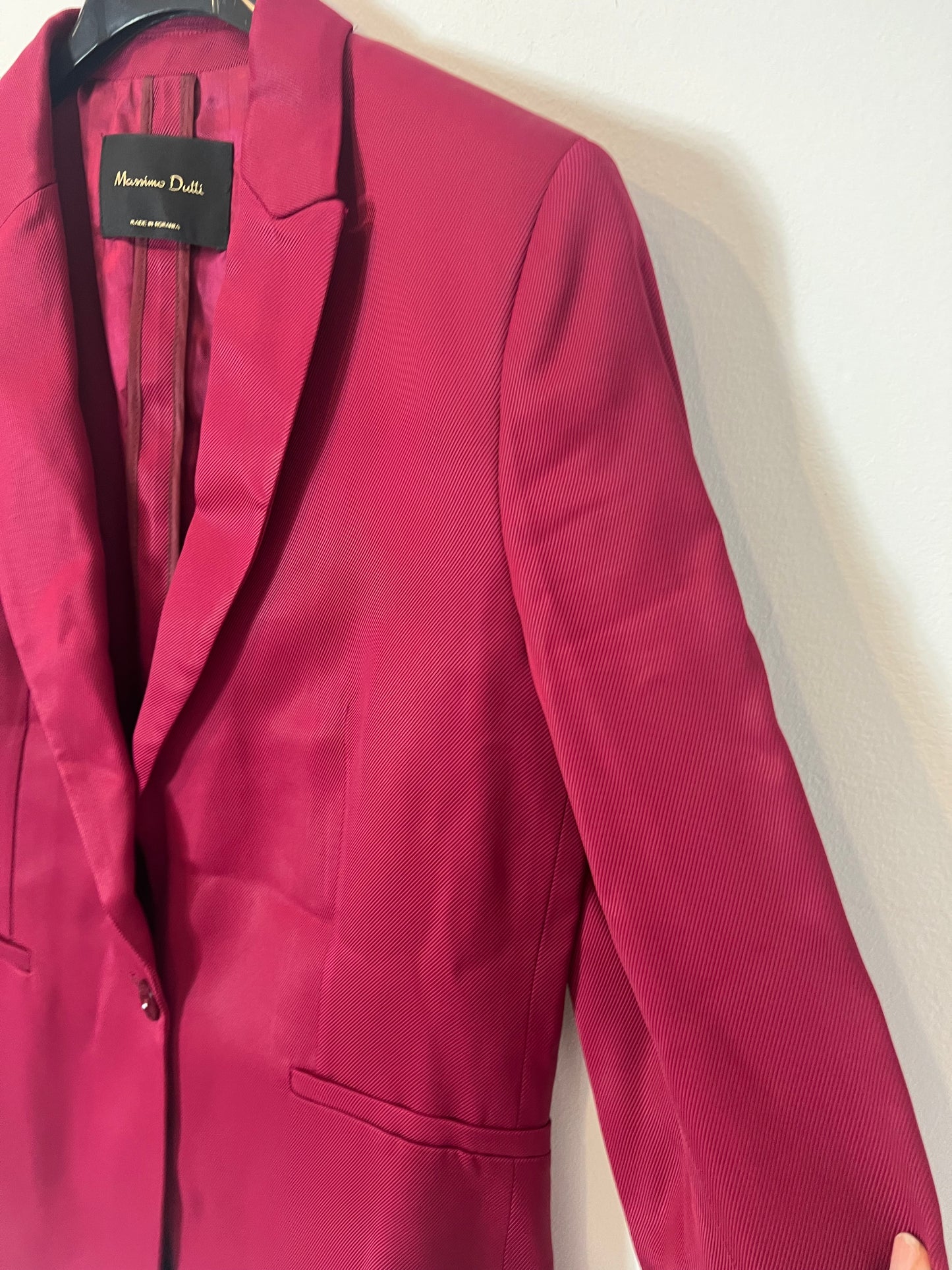 MASSIMO DUTTI. Blazer burdeos de vestir T.40