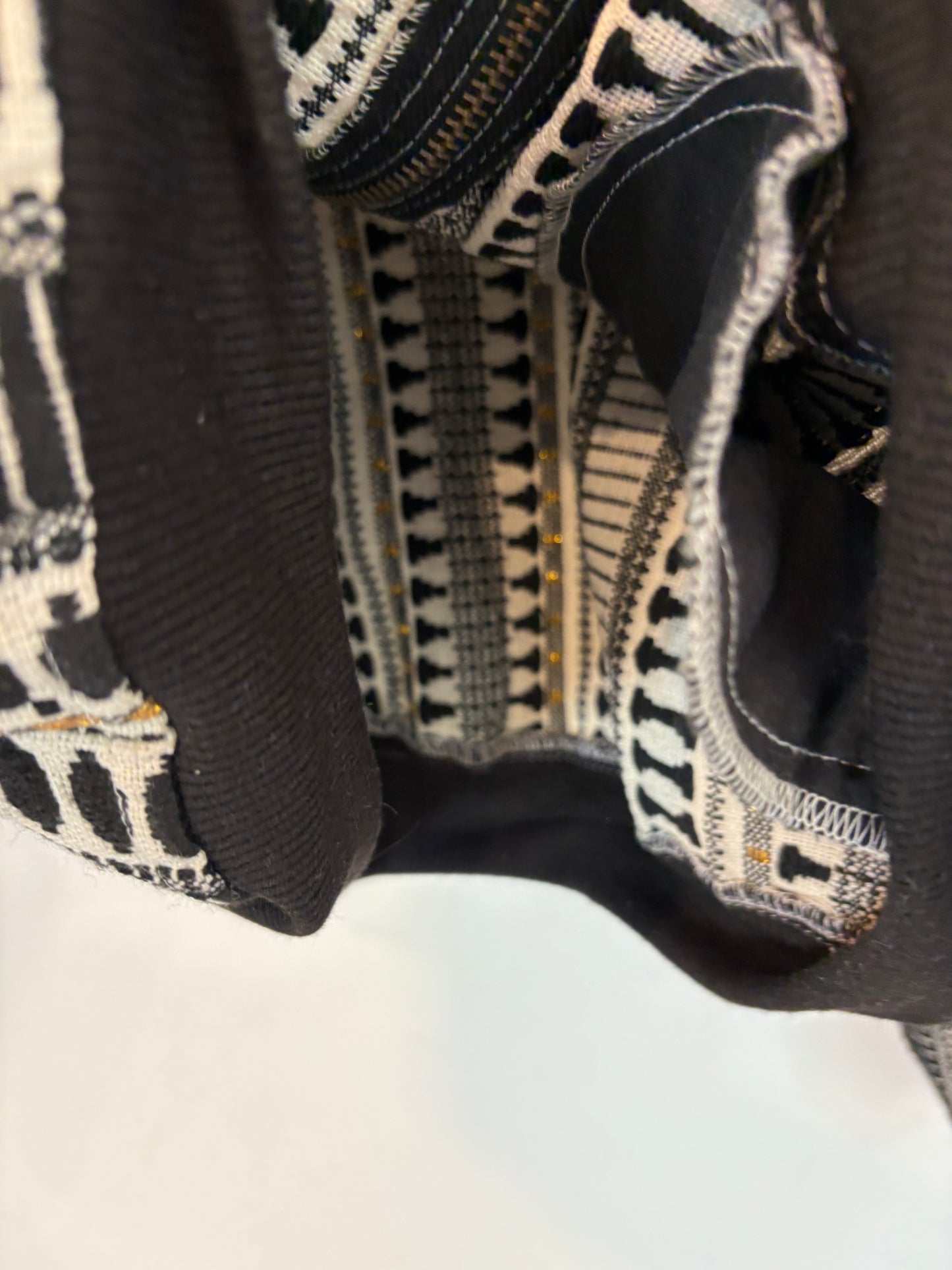 OTRAS. Conjunto bomber y bermuda textura. T S