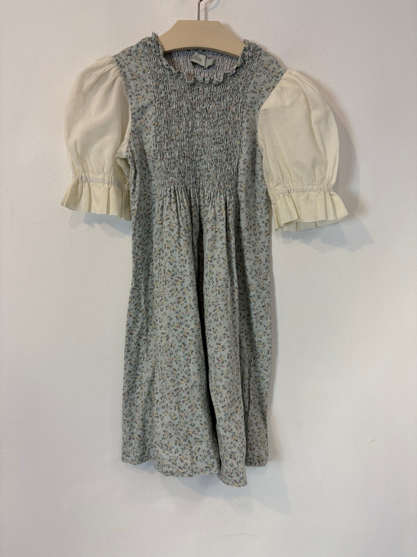 USSIA. Vestido nido de abeja detalle manga