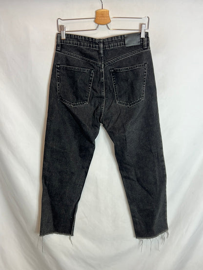 ZARA. Black buttoned denim. T 36