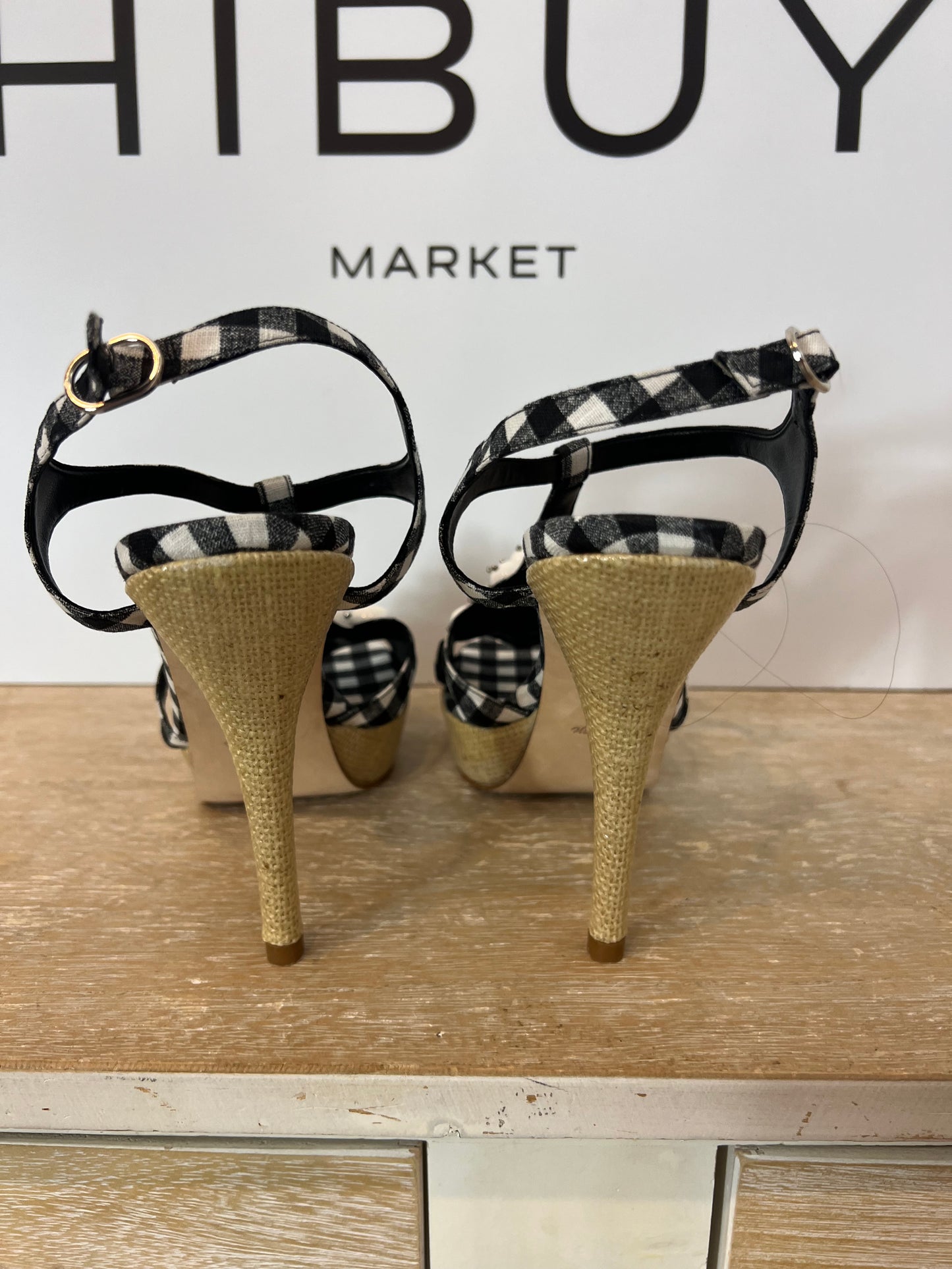 CASTAÑER. Sandalia cuadros vichy. T 39