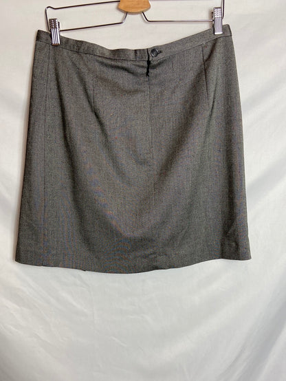 TRUCCO. Falda corta apertura. T.44