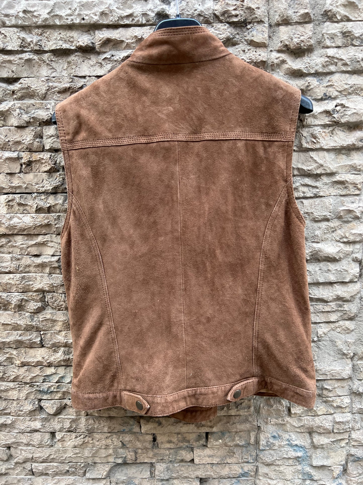 MANGO. Brown leather vest with zippers. TL