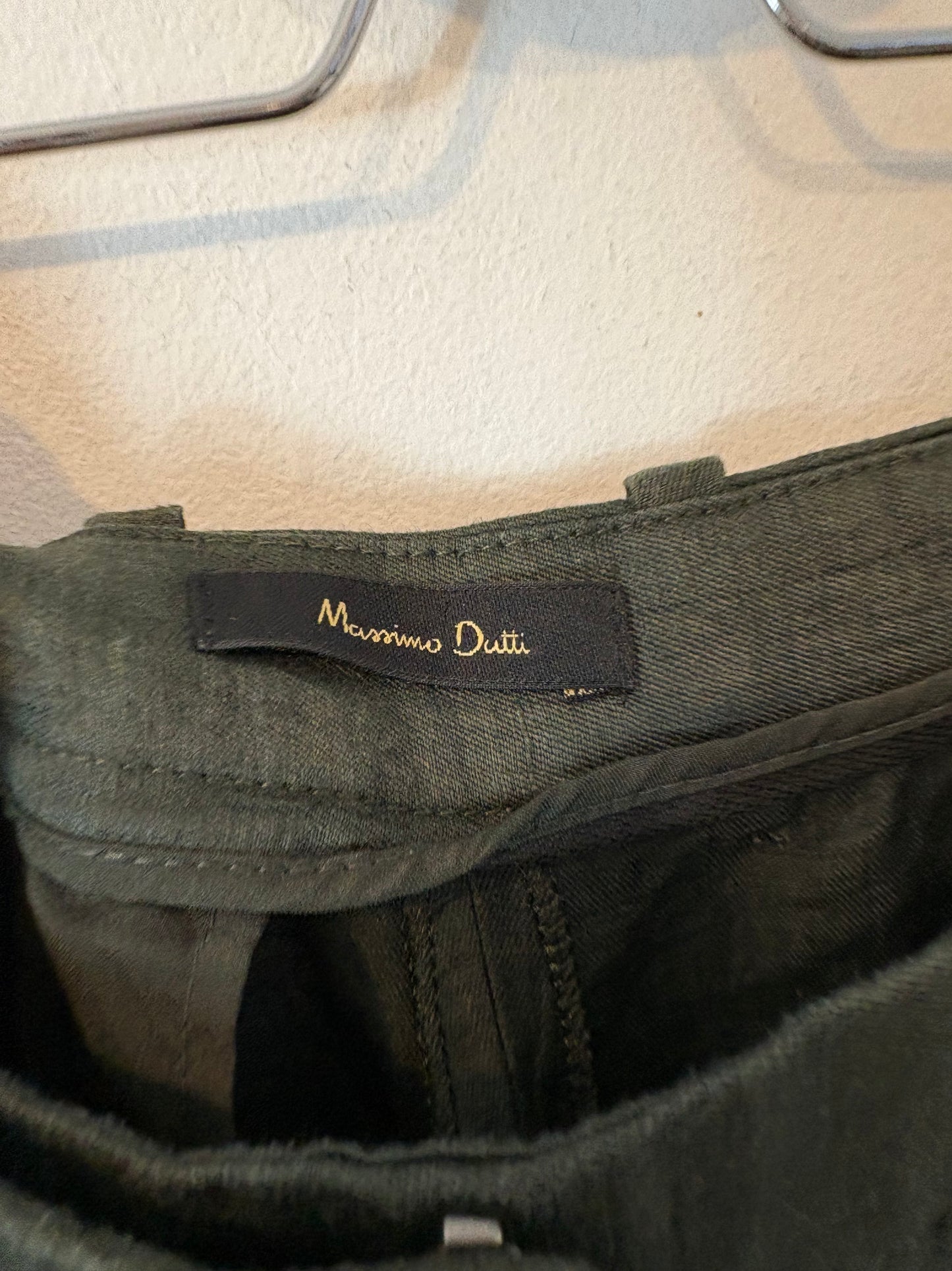 MASSIMO DUTTI. Pantalón lino verde