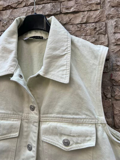 ZARA. Chaleco denim verde pastel