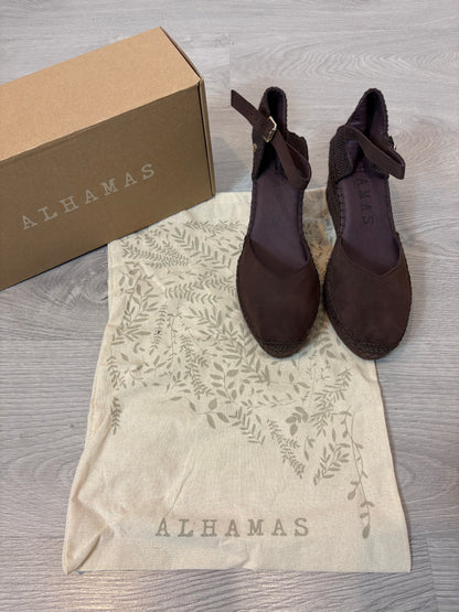 ALHAMAS. Cuñas marrones ante