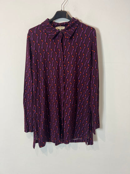 SURKANA. Total look estampado retro. T M