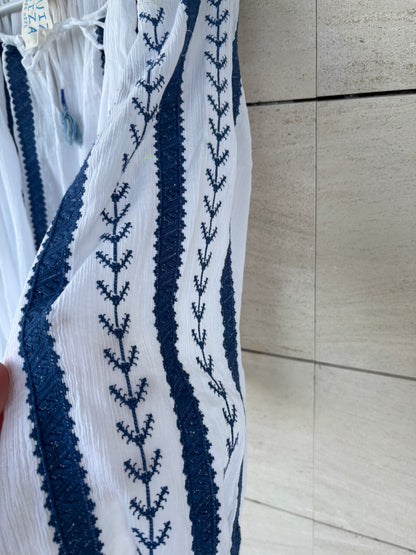 SLUIZ IBIZA. Blusa booho blanca bordados