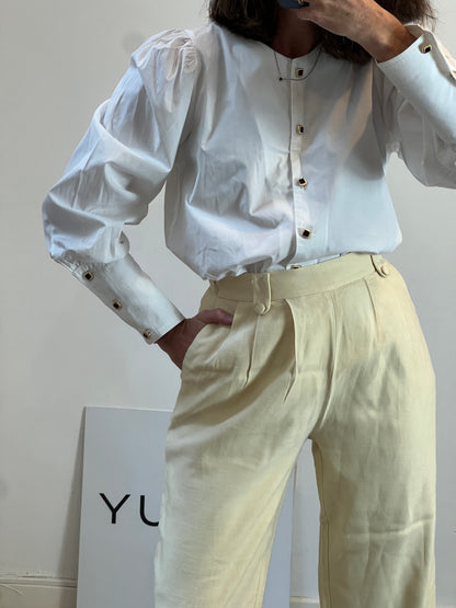 PARIS 64. White blouse with diamond buttons Ts