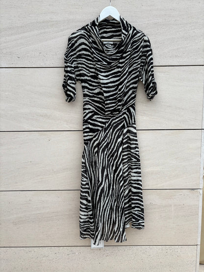 ISABEL MARANT ETOILE. Vestido fluido asimetrías bicolor