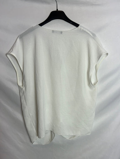 ZARA. Blusa blanca fruncido. T S