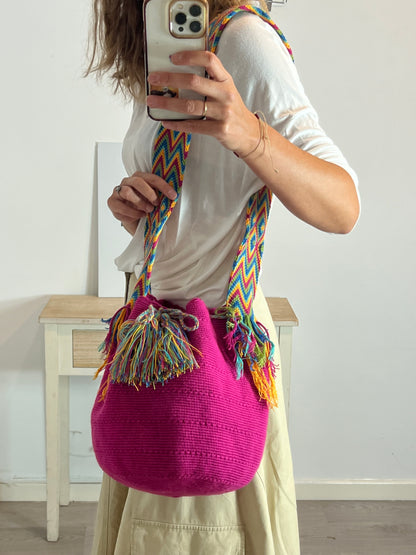 OTRAS. Bolso rosa asa colores