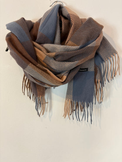 CHERRIES. Flowy purple top. Size XL