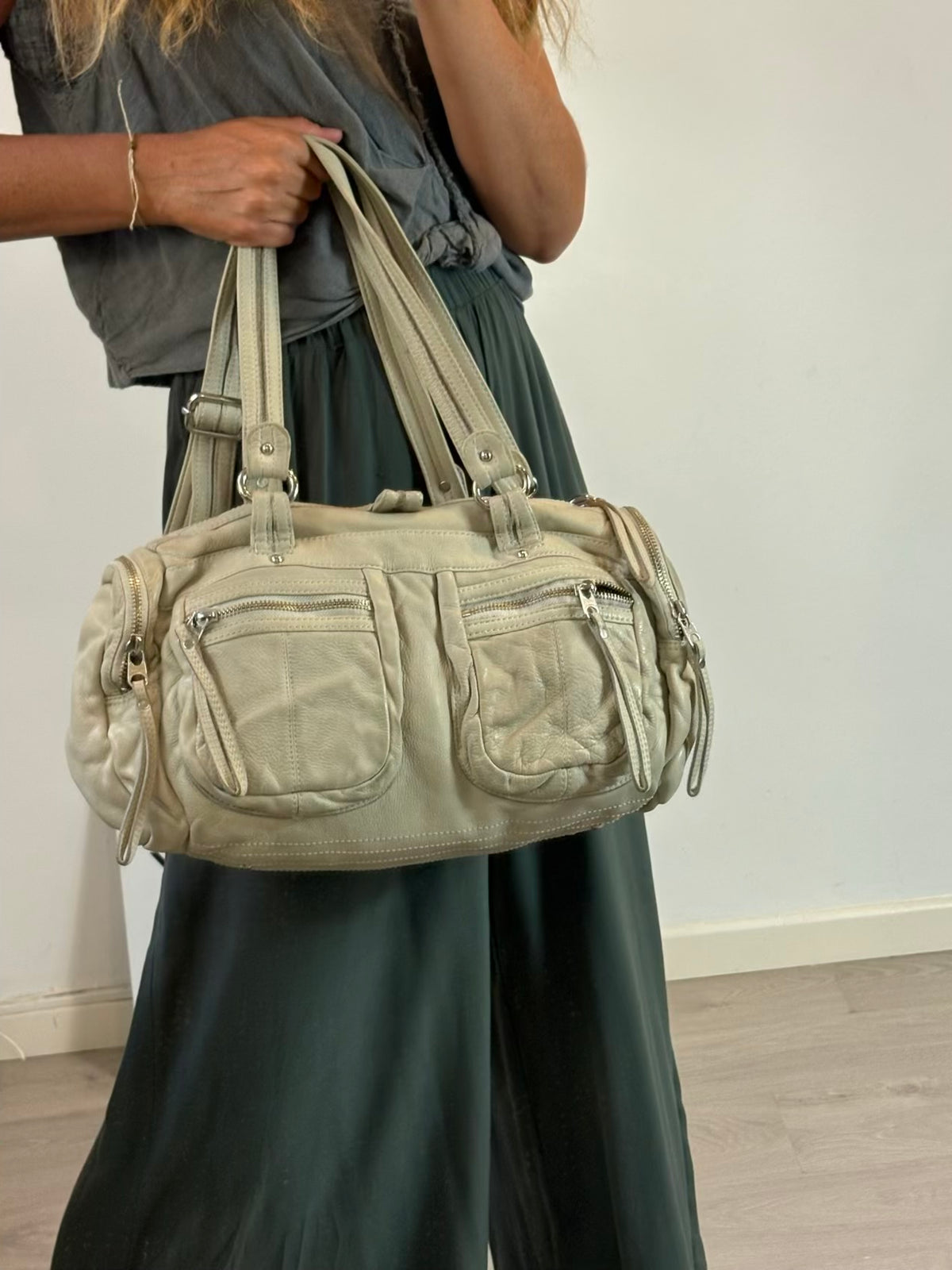 ZADIG & VOLTAIRE. Bolso mediano piel doble asa