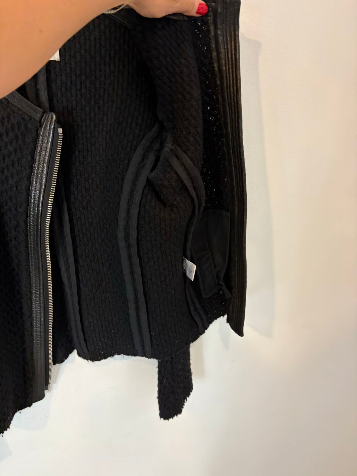 IRO. Chaqueta negra lana y piel