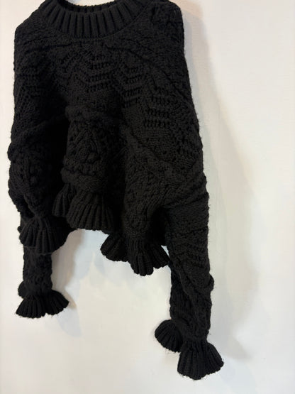 ZARA. Jersey negro volante