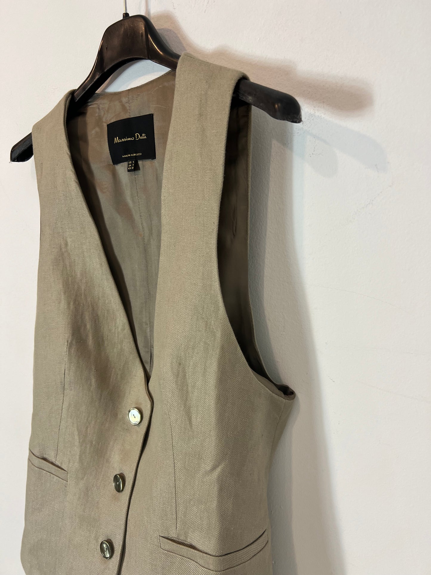 MASSIMO DUTTI. Chaleco beige T.s