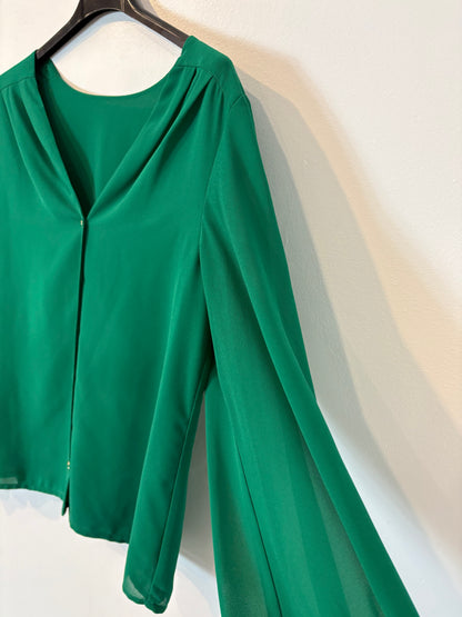 BIMANI. Blusa verde escote