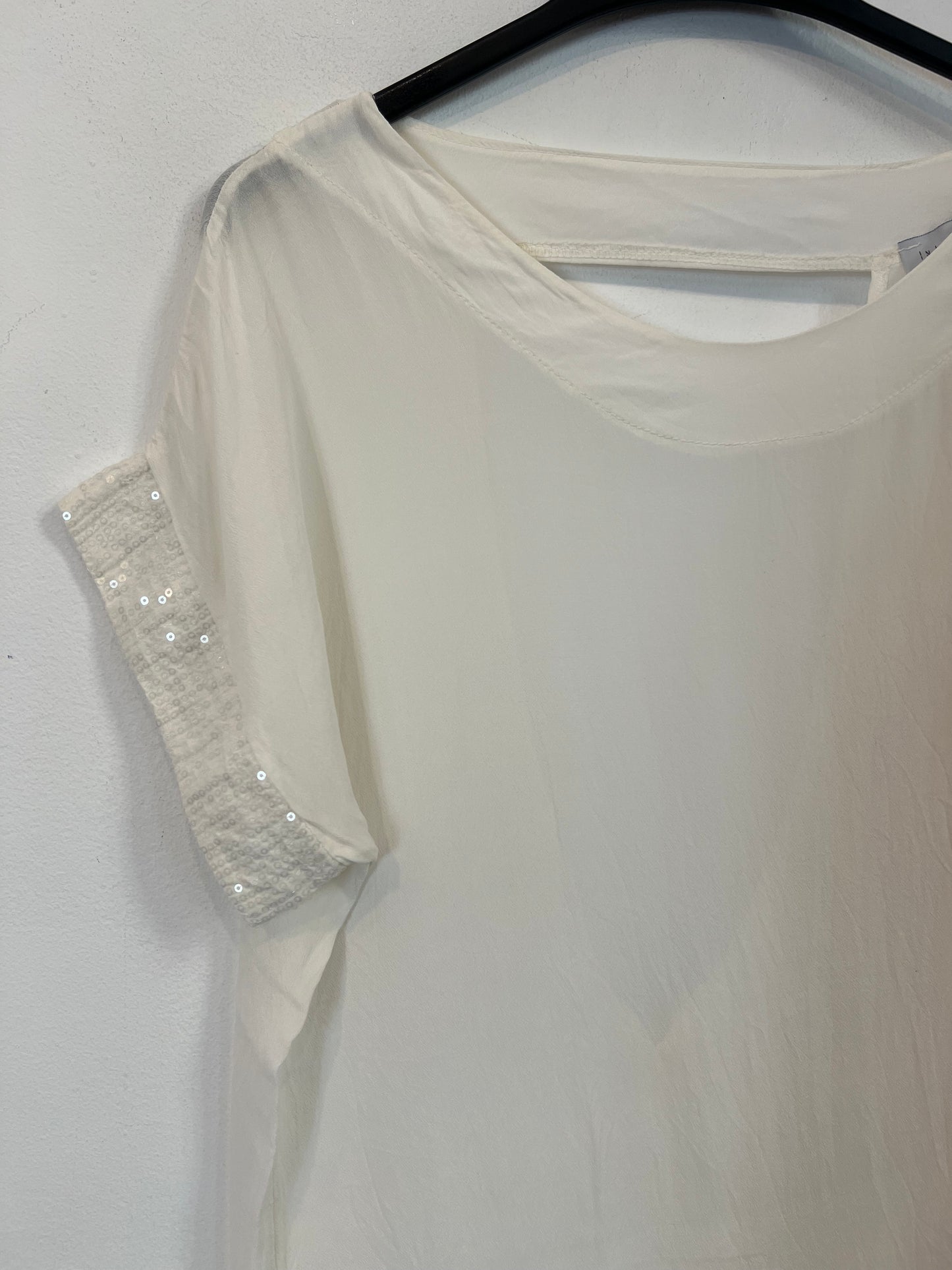 NEATI. Blusas blanca lentejuelas con seda T.s/m