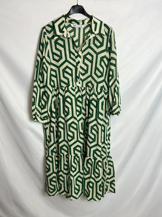 ZARA. Vestido beige y verde estampado.T M