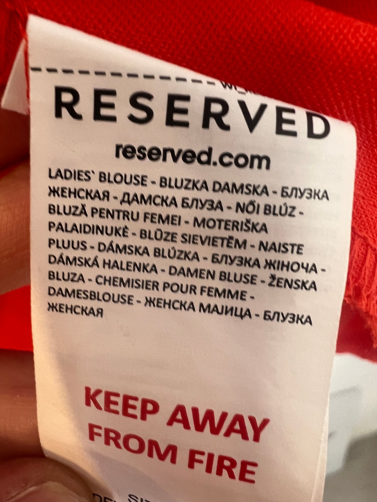 RESERVED. Top rojo fluido. T 36