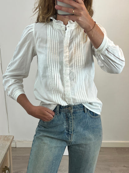 CLAUDIE PIERLOT. White lace blouse. T 38