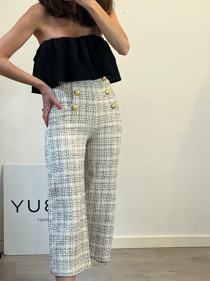 ZARA. Pantalón tweed botones dorados