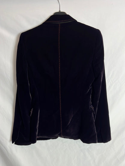 PURIFICACIÓN GARCIA. Blazer terciopelo color berenjena . T 38