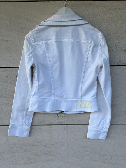 MOSCHINO. Chaqueta blanca denim cortita