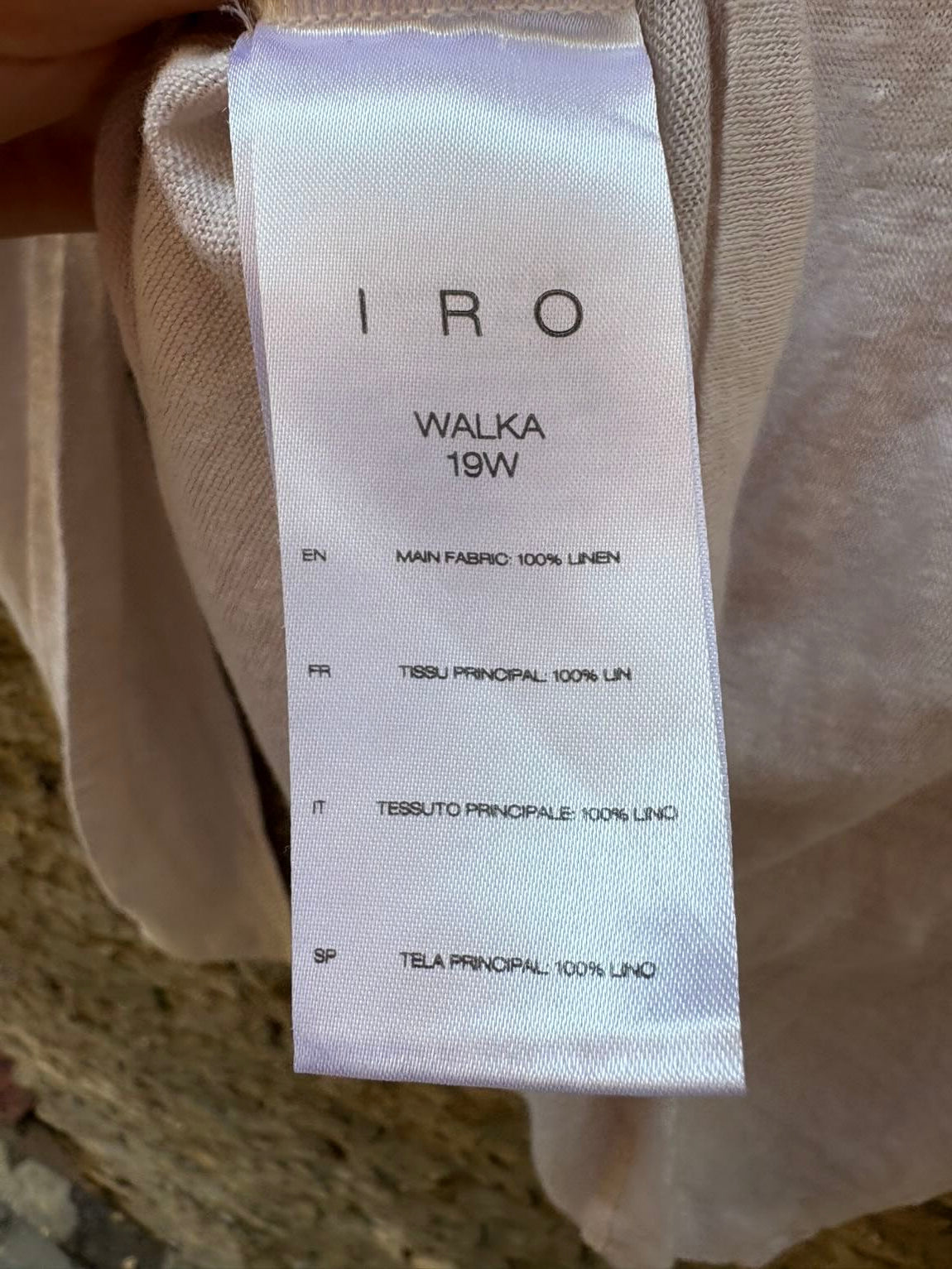 IRO. Top beige lino manga larga
