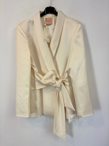 BIMANI. Traje de chaqueta marfil satinado
