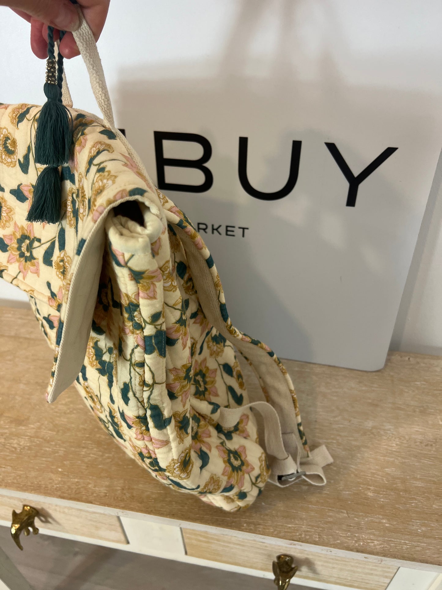 LOUISE MISHA. Mochila beige flores