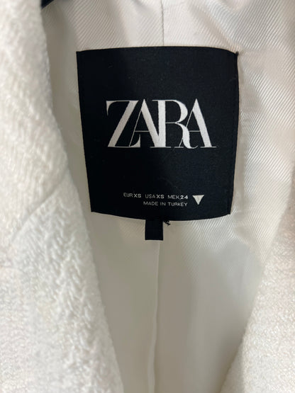 ZARA. Chaqueta corta tweed T.xs