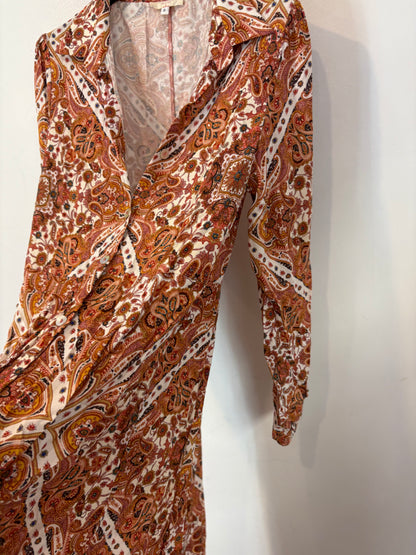WHITE & ONE. Vestido largo camisero estampado