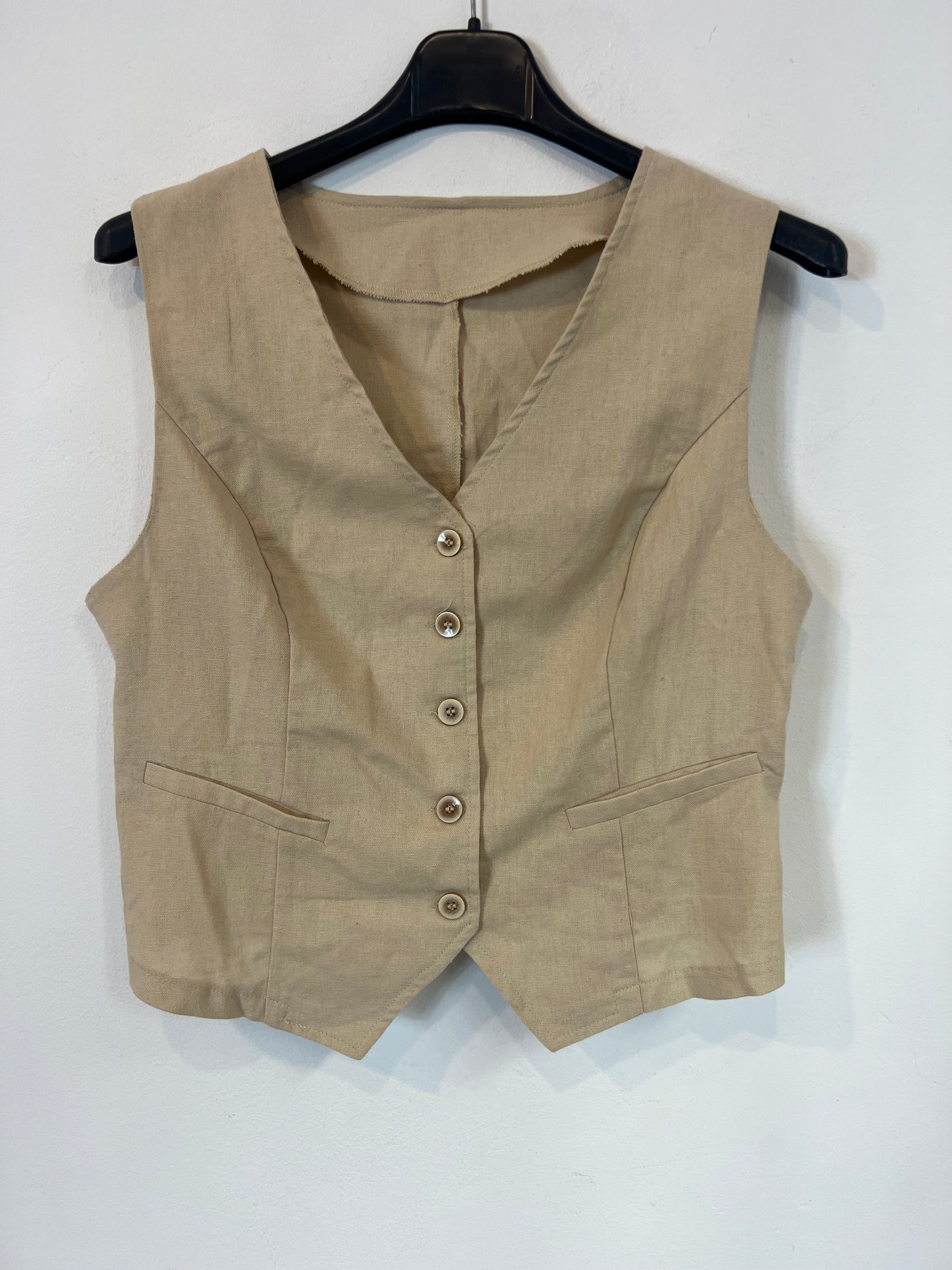 OTRAS. Chaleco beige botones. T S