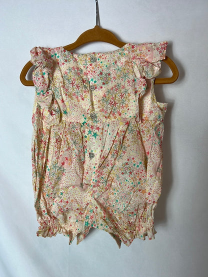 GOCCO. Romper and bonnet with colorful print. Size 3-6 months