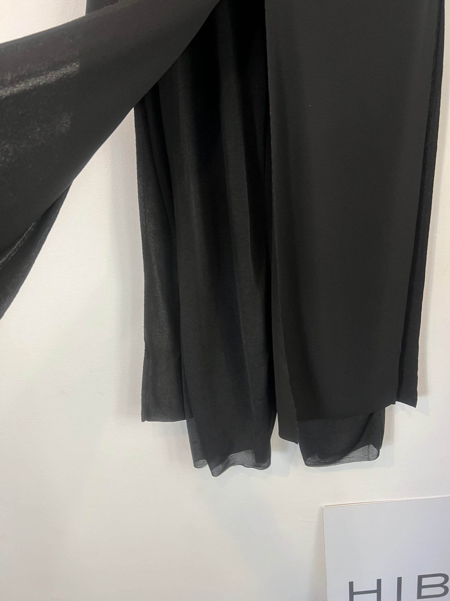 ZARA. Pantalón fluido negro aberturas  T.s