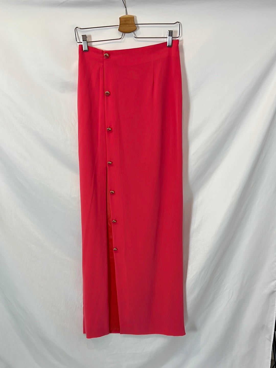 DAVID CHRISTIAN. pink buttoned skirt T.36