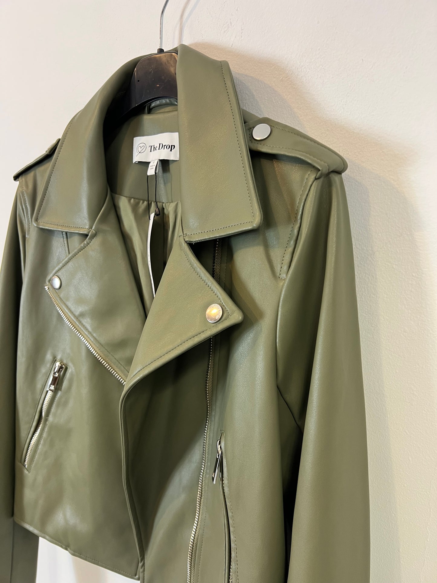 THE DROP. Chaqueta efecto piel verde. T S