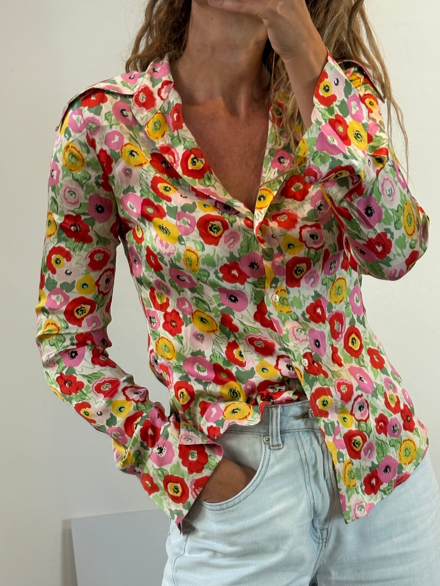 DOLCE & GABBANA. Blusa floral vintage