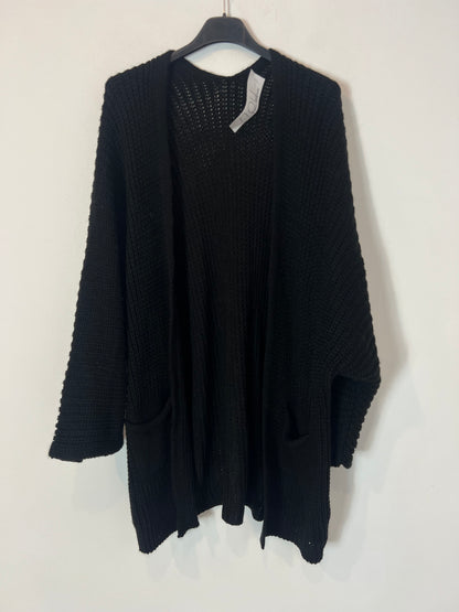OTRAS. Cárdigan negro bolsillos. T M
