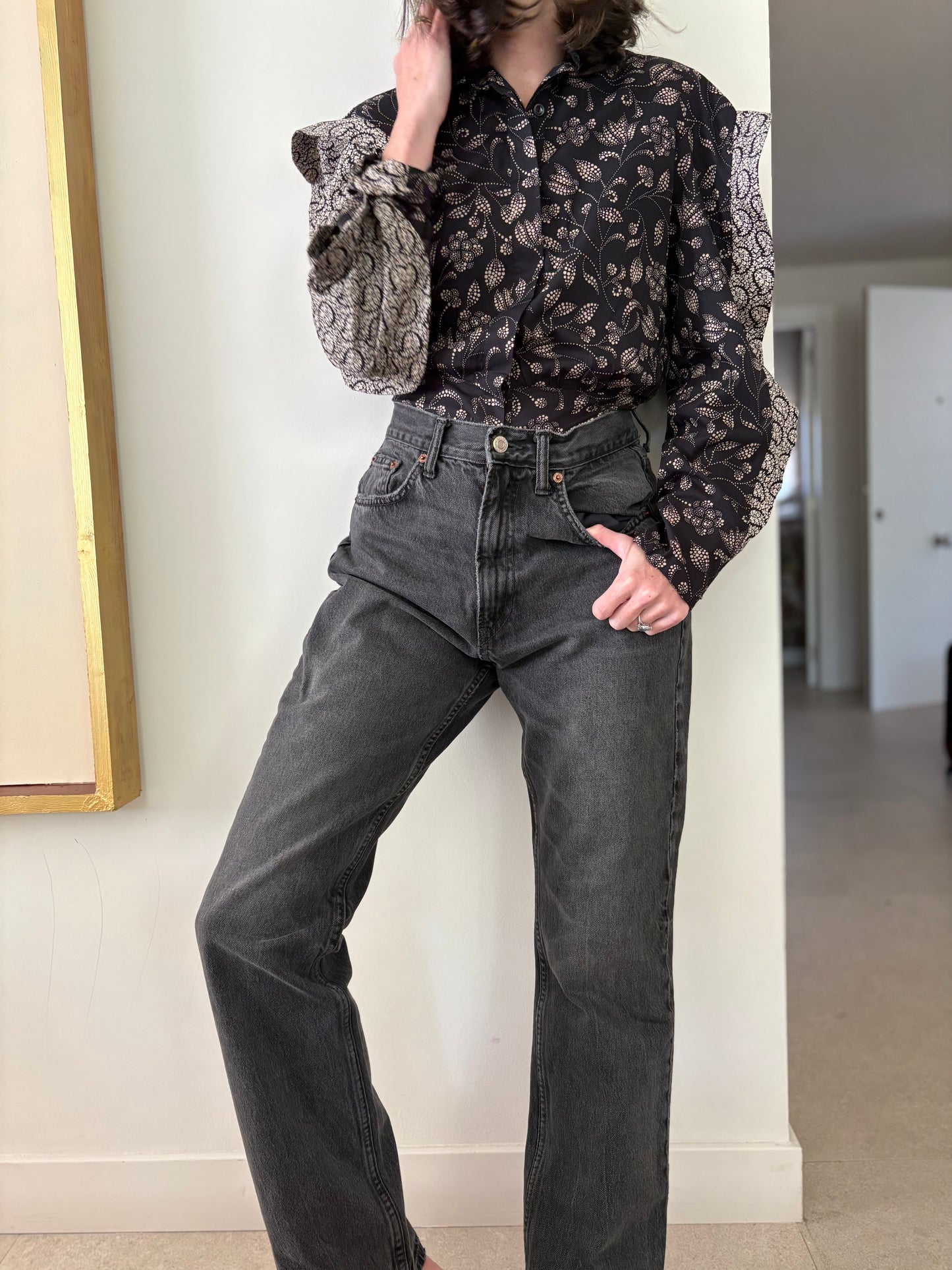 ZARA. Denim recto gris oscuro. T 38