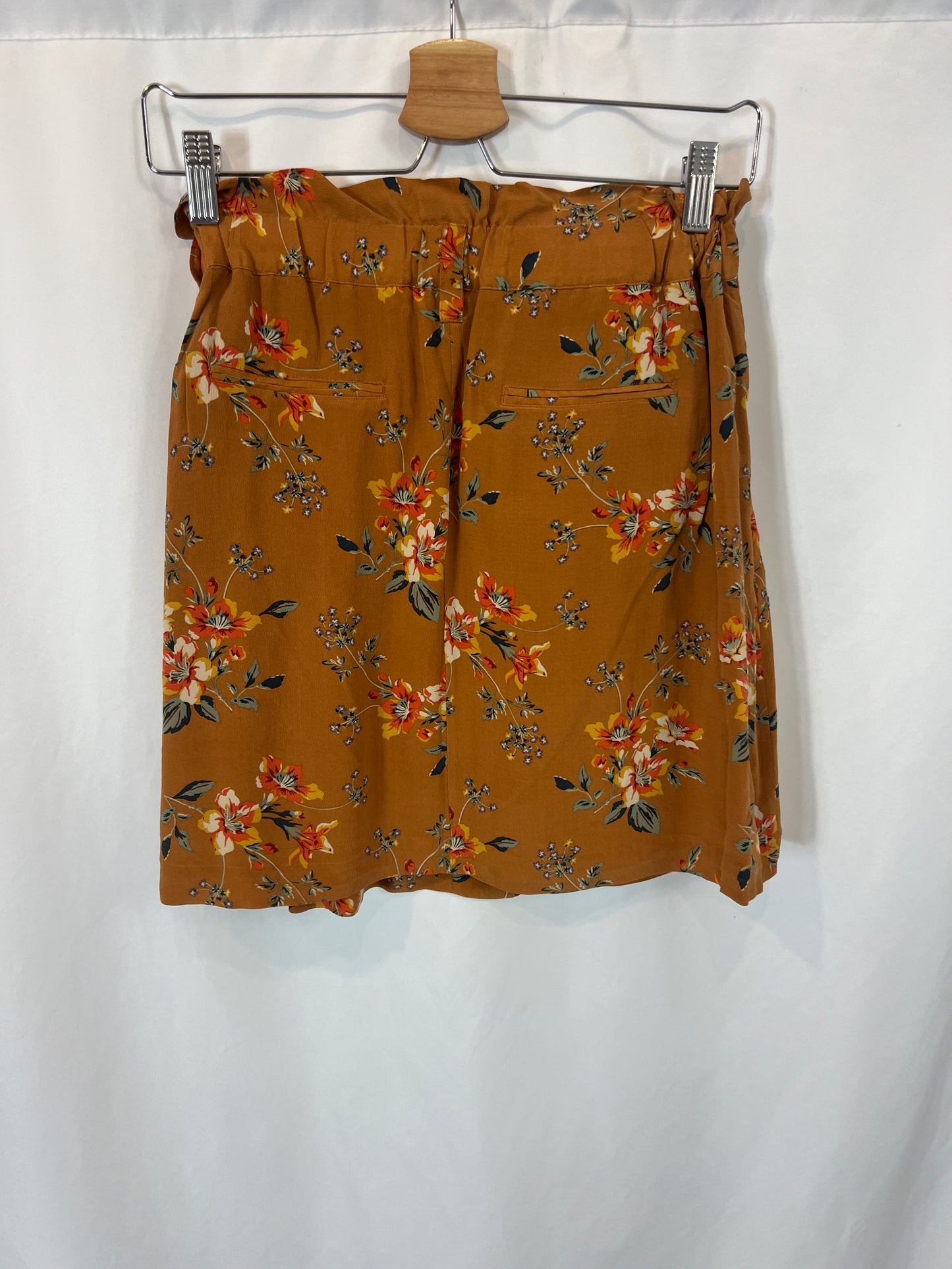 MASSIMO DUTTI. Falda mostaza flores seda T.38