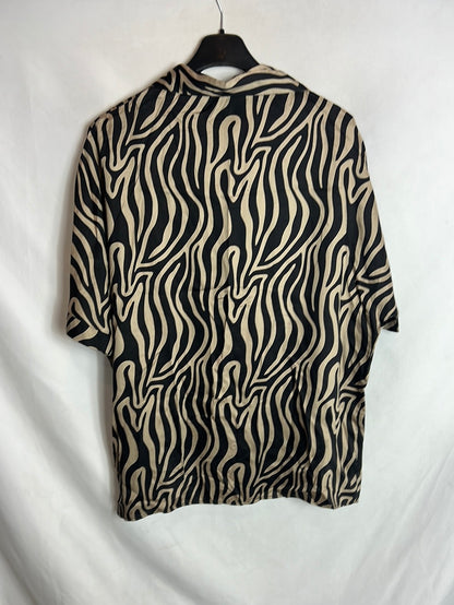 ROUGH STUDIOS. Printed short sleeve shirt. T.S.