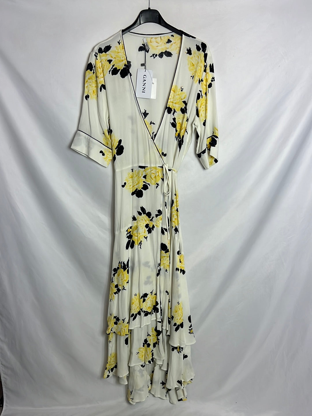 GANNI. Long wrap dress with ruffles. Size 40