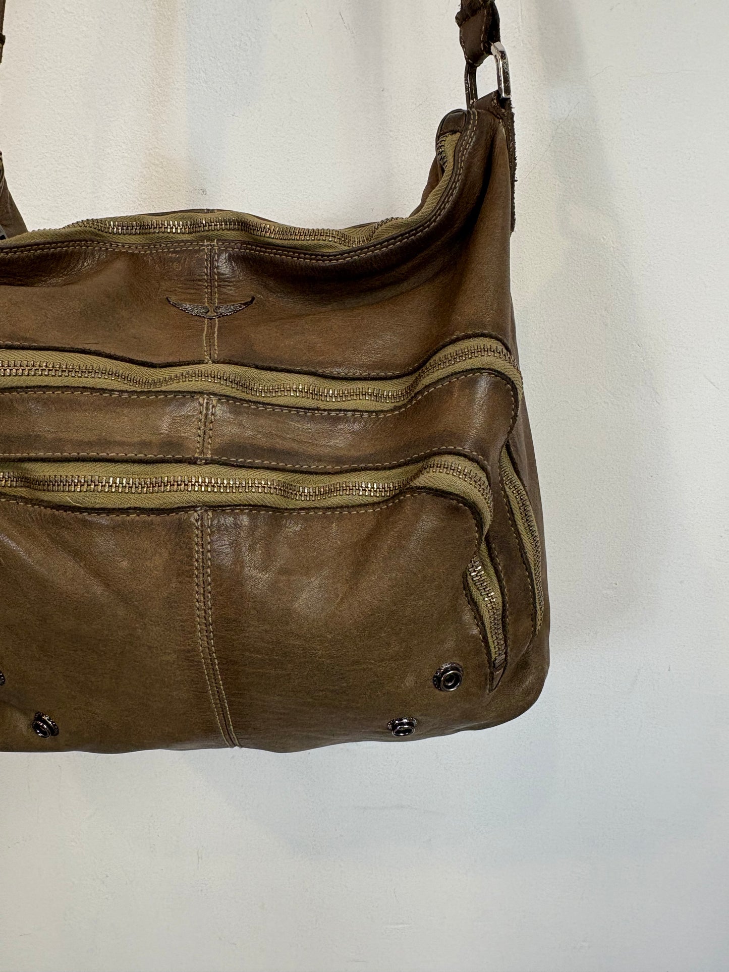ZADIG & VOLTAIRE. Bolso bandolera  caqui bolsillos