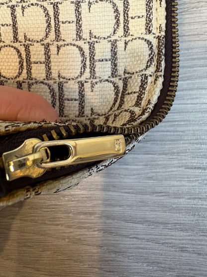 CAROLINA HERRERA. Bolso bandolera anagrama