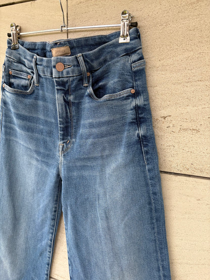 MOTHER. Denim ligeramente acampanado