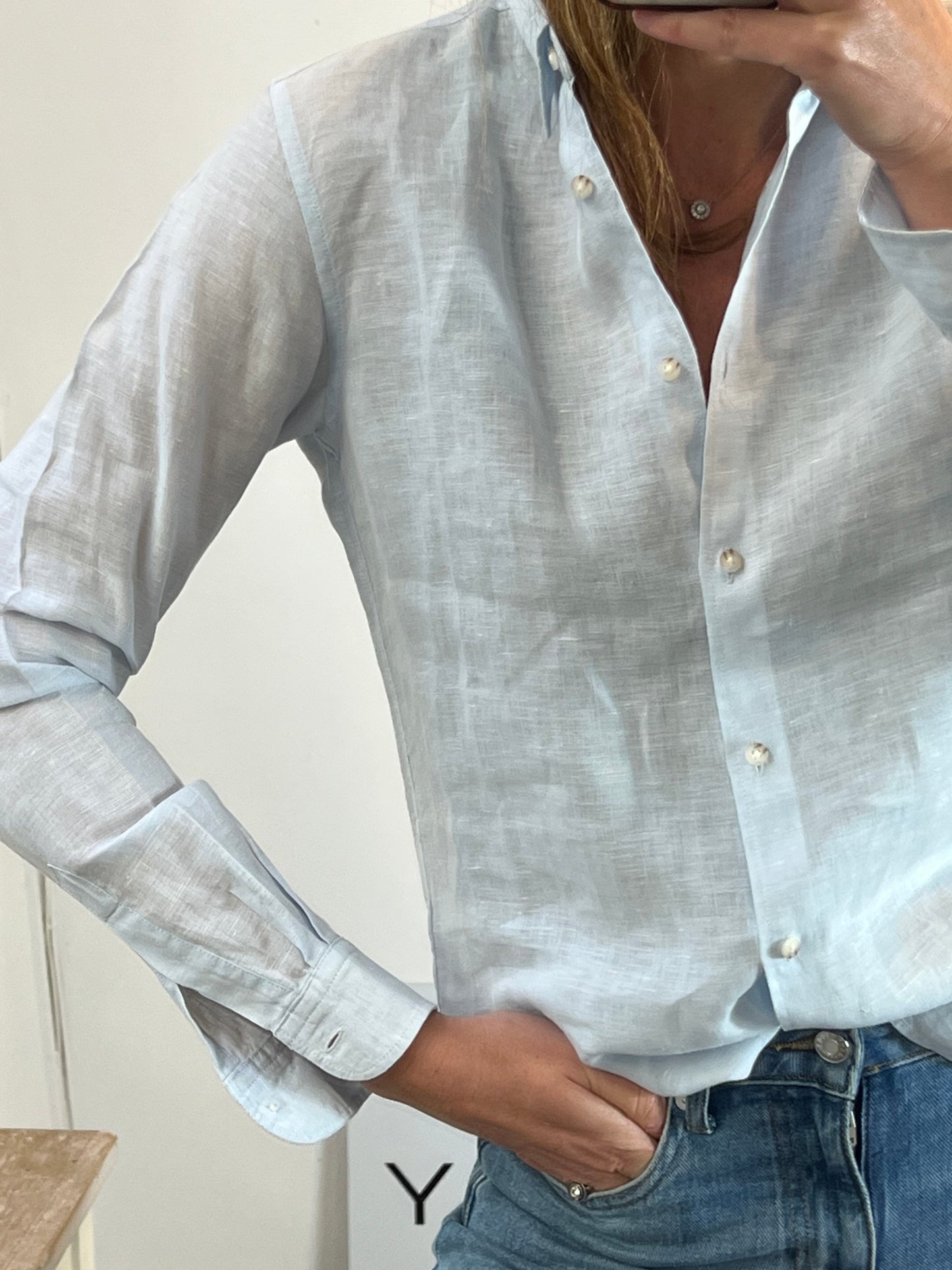 UNIQLO. Light blue heather linen shirt. TS